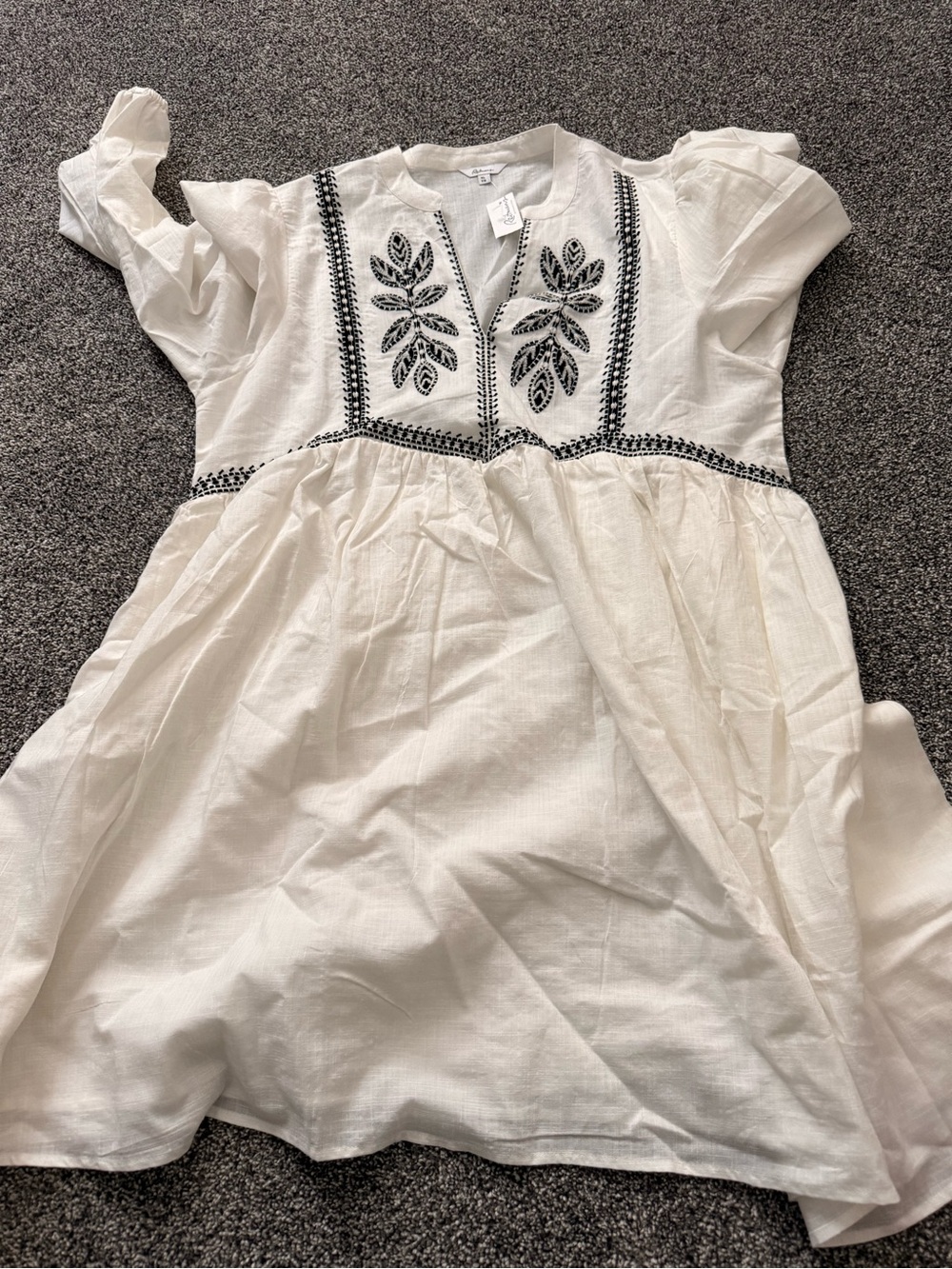 Reitmans White Dress with Black Embroidered Detail